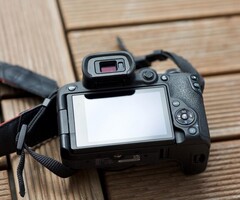 Canon EOS M50 Mark II 15-45 kit - pickup today